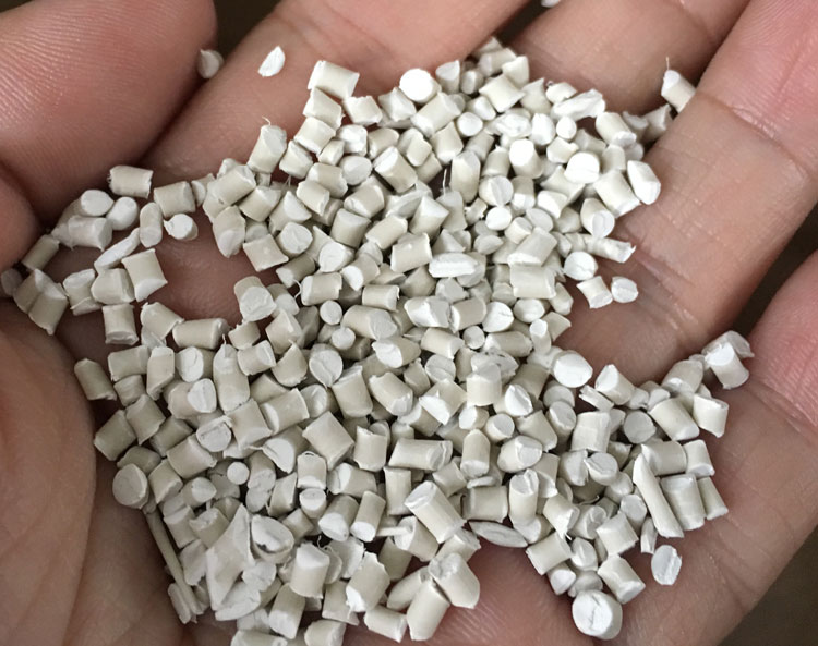 Hochgef&uuml;llter Masterbatch