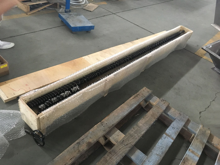 verpacktes Schraubenelement.jpg