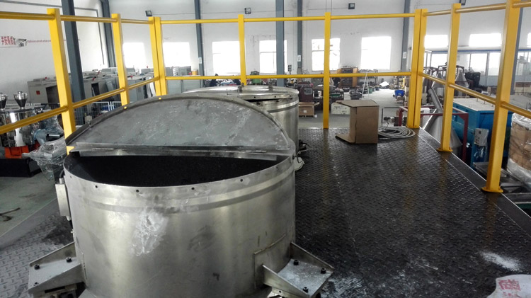 _detail-Of-Plastic-Mixer- 