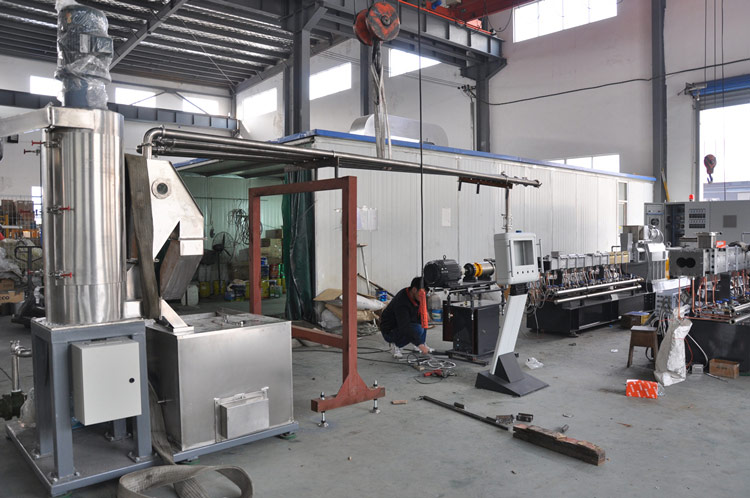 Wie reinige ich den Unterwasserpelletizer?