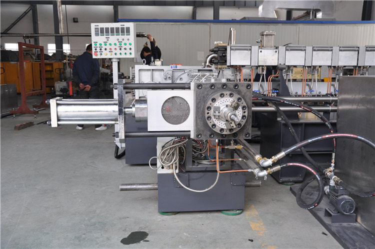 Zweistufige Extruder-7 