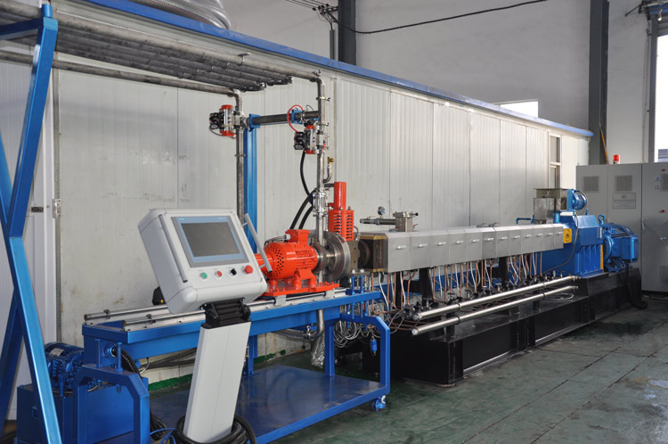 Twin-Screw-Extruder