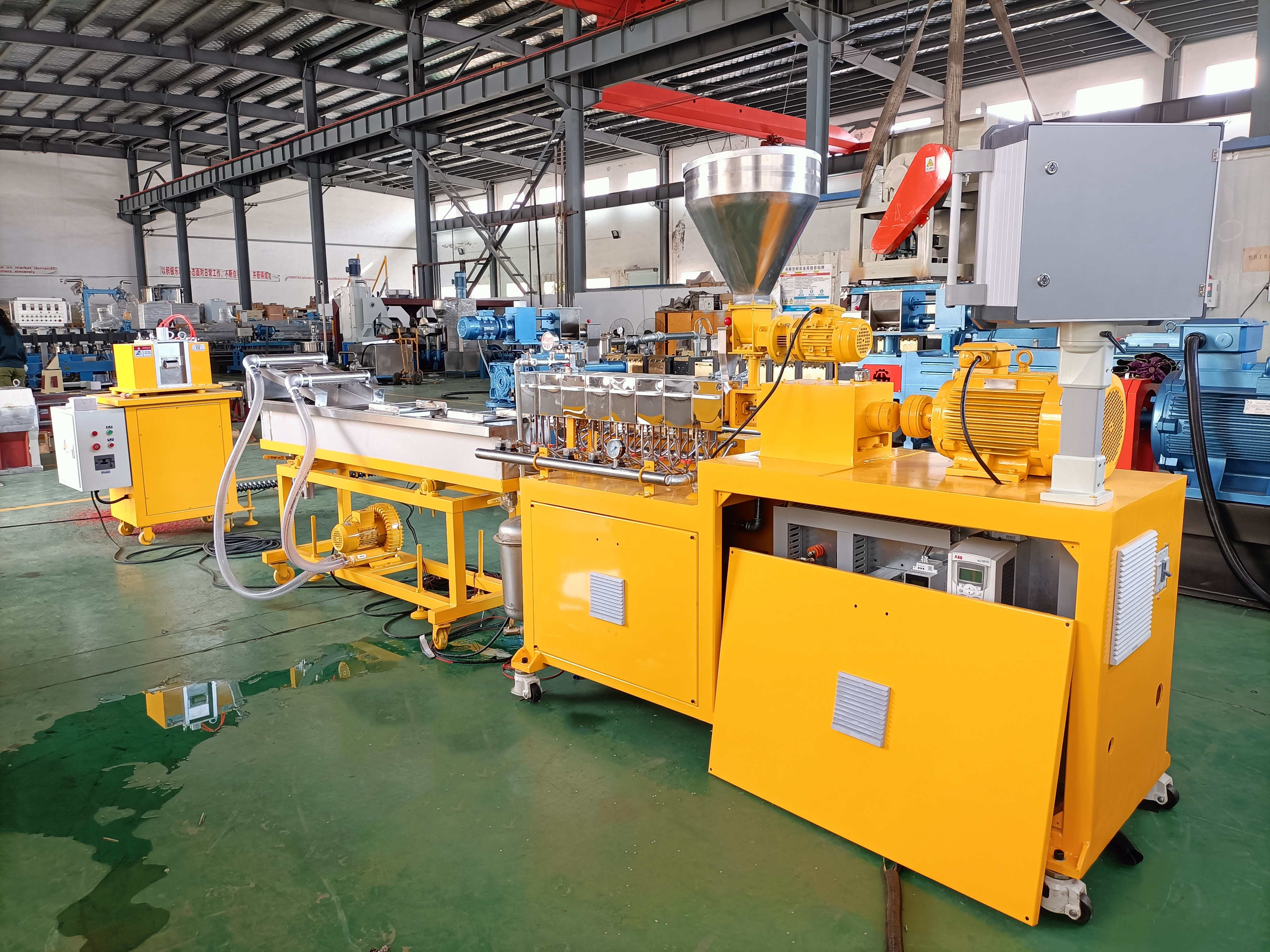 ~!phoenix_varIMG22!~