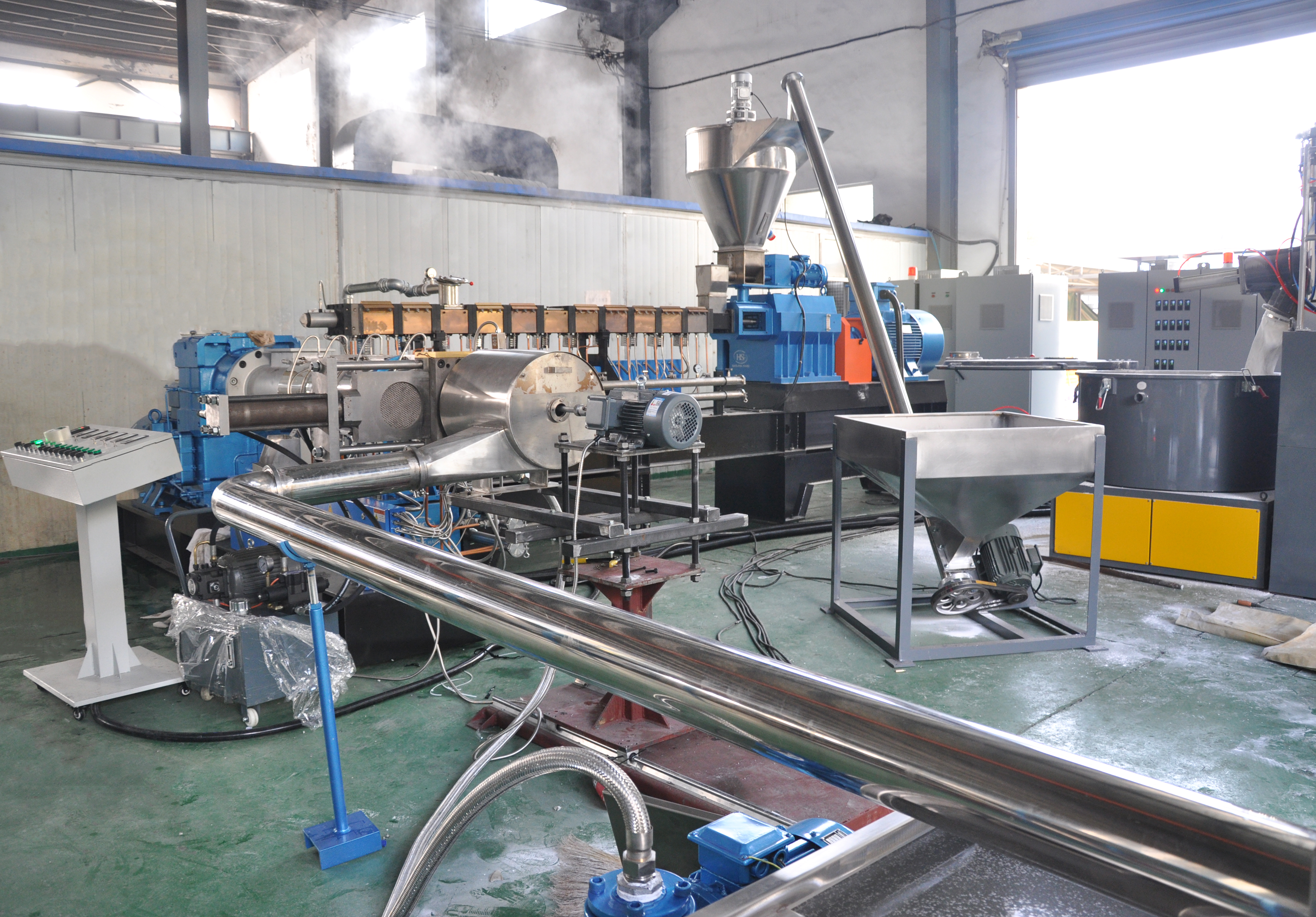 Twin-Screw-Extruder